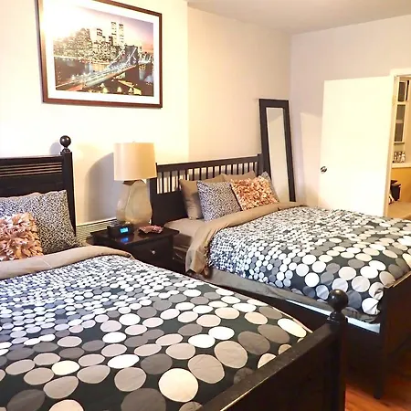 Large 1 Bedroom Chinatown